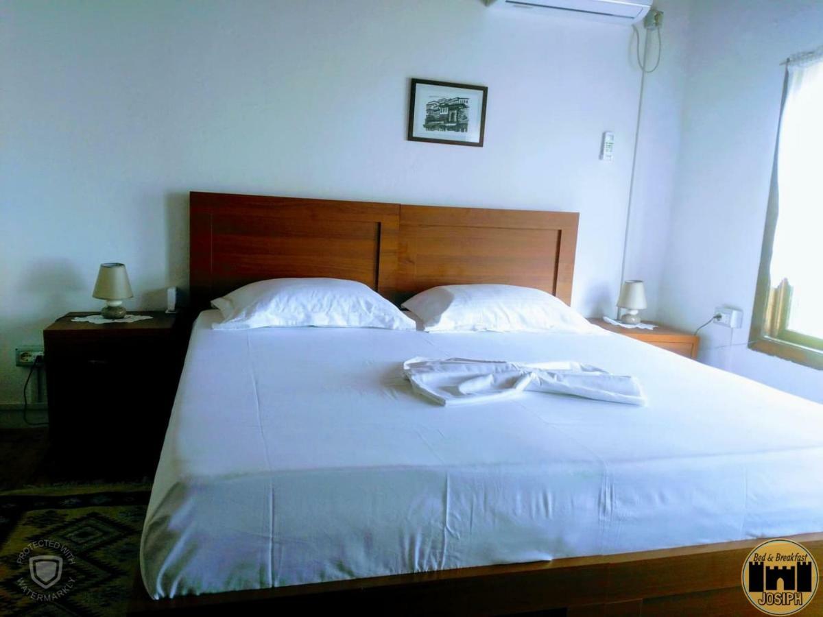 Bed & Breakfast Josiph Berat Exterior foto